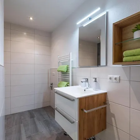 Schoenfeld * Schlitters